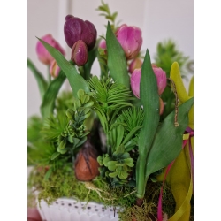 Stroik wielkanocny na stół kompozycja kwiatowa 